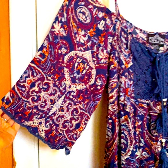 Funky Angie Bohemian Gauzy Lace Tassel Tunic - Picture 7 of 10